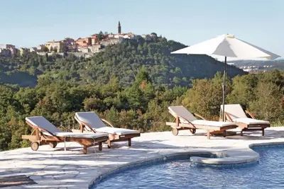 Image de Breathtaking villa with a private pool
