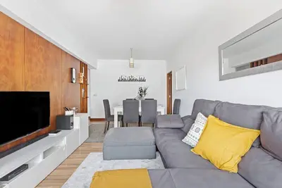 Image de Bright & Spacious Three-Bed Apartment in Lisbon