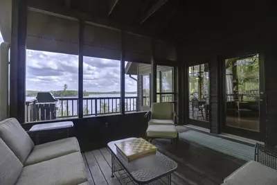 Image de Pristine Northwoods Lake Home w/ Private Dock on Chain of Lakes