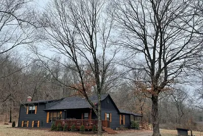 Image de Rustic Cabin in Hunters' Paradise!