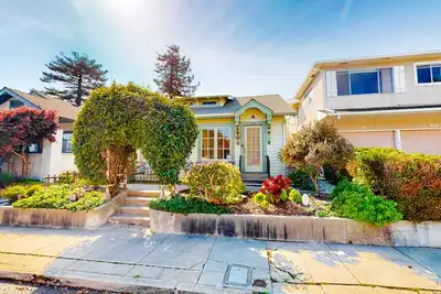 Image de Inviting retreat near Monterey Bay & San Lorenzo River w/full kitchen & WiFi