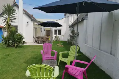 Image de Maison de plain-pied au centre-ville, 400m des plages