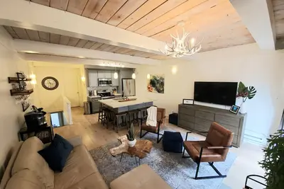 Image de Contemporary Tahoe Retreat