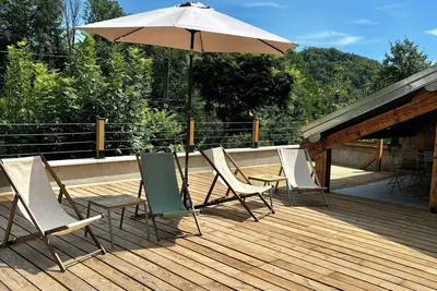 Image de Gîte Au Pradin seul avec la nature.