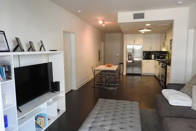 Image de Make this beautiful Marina home yours!