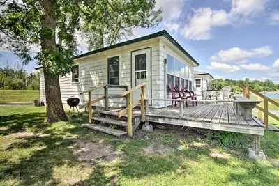 Image de Pet-Friendly Beachfront Dent Cabin w/ Grill!