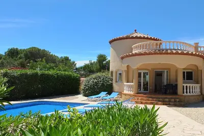 Melaza well equipped pretty ideal for families
