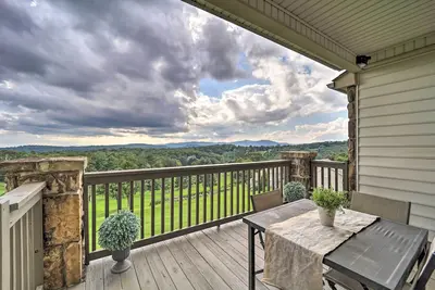 Image de Resort Retreat w/ Pool & Impressive Golf Vistas!