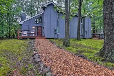 Image de On Jack Frost Mntn, Air Conditioning, Linens/Towels Included, Hot Tub In Unit