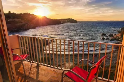 Image de Collioure Beach Front Apt. with Parking- La Gavina