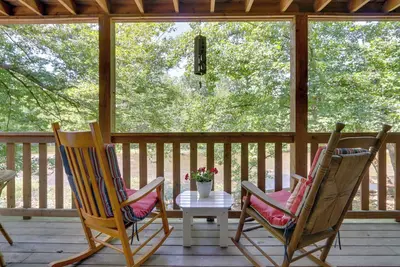 Image de Townsend Apt on Little River - 3 Mi to Nat’l Park!