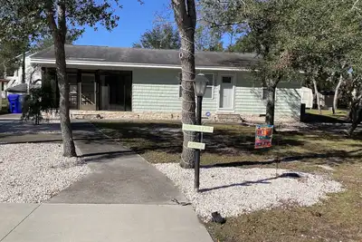 Image de Oak Island Nc. Beautiful 3/2 house. Short walk to beach and pier