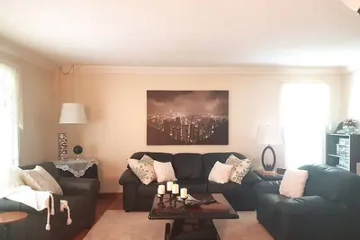 Image de Sarnia Secret - Big, Private 3 Br/2 Ba Apt by Hwy