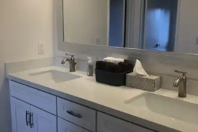4 mile from the beach, sleeps 2-5 people.