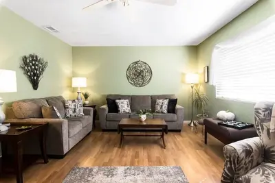 Image de Four Seasons Near Wineries Dog Friendly Old Town