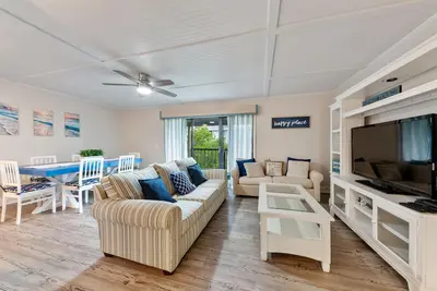 Image de Toes in the sand and space for the whole family!