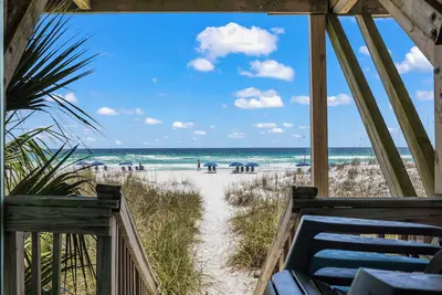 Image de Beachfront Beach Vacation! Eat Breakfast While You Watch Dolphins! !