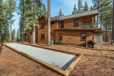 Image de Recently built custom home in Schaffer’s Mill Community