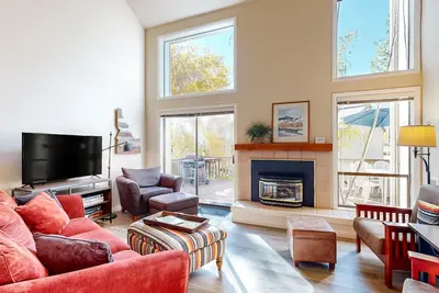 Image de Pleasant condo with pool, tennis & private washer\/dryer