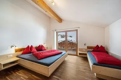 Image de Appartement de vacances \"Edelweiss\" dans une ferme de montagne avec balcon, jardin et sauna