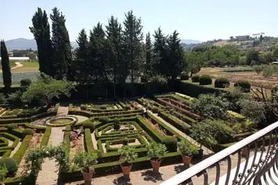 Image de 4bdrm elegant apt, historical Villa, shared pool, parking, 3km from Ponte Vecchio