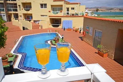 Apartment Playa 2 -sea view -2 bedrooms -WiFi -pool