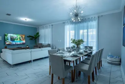 Image de Championsgate Resort 8 Bedroom Home with Game Room