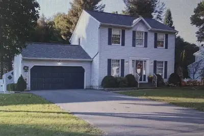 Image de Located by the Adirondack Mountains and right outside Saratoga Springs.