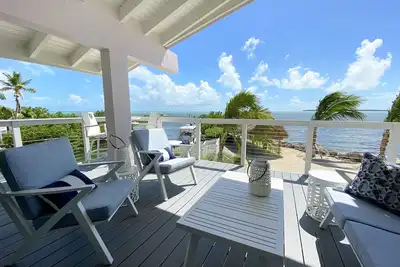 Image de Oceanfront Villa boasting amazing 180Âş spectacular ocean views!
