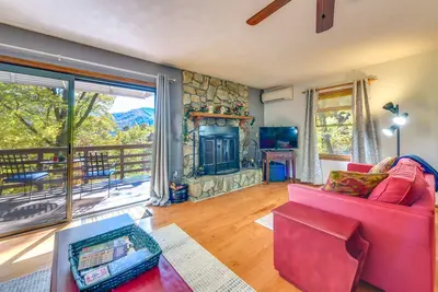 Image de ’Villa l’Abri’: Bbq-Ready Maggie Valley Escape!