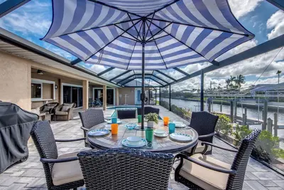 Image de Villa Southern Dream - Delightful 3 Br waterfront Villa w. heated pool, dock and boat lift