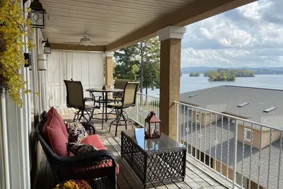 Image de Relaxing Lake View Condo