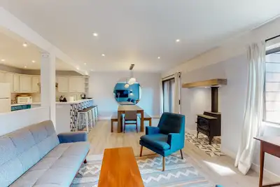 Image de Two-story, dog-friendly mountain condo w/shared hot tub, pool, gas stove
