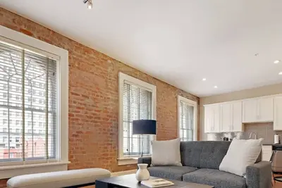 Image de Roami at Factors Row | Near Superdome | 2 Bedroom