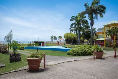 Havre de Paix entre piscine et plage