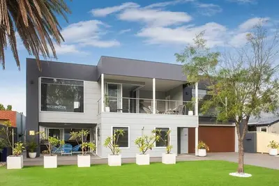 Image de Fantasea- Newly built modern home