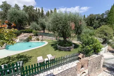 Image de Apartment \"The Signorina\" at The Red Bougainvillea - with unique stone pool