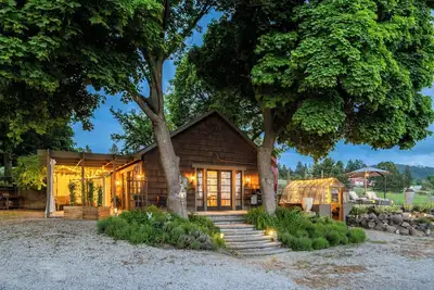 Image de Toscane Styled Ouvrir Retreat apparentes sur la Colline du Sud de Spokane