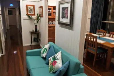 Image de At the Centre of Gallery Walk, Tamborine Mountain