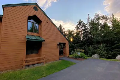 Image de W15 Bretton Woods Townhome less than 1 mile from ski slopes, WiFi, fireplace, privacy, Dog Friendly!