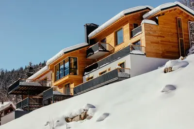 Image de The Ultimate Chalet in Chamonix - pool, sauna, hot tub, cinema, helipad. 1000m2