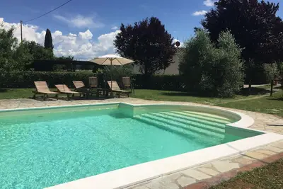 Apartment in farmhouse with beautiful swimming pool