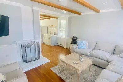 Image de Stay In The Heart Of Newport!
