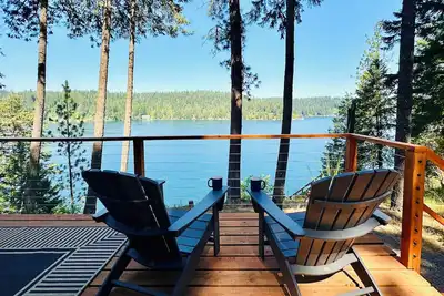 Image de Sunny Lakefront A-Frame cabin, Private dock, sunset views & pet friendly!