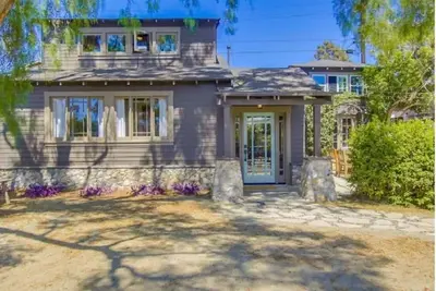 Image de Classic California Craftsman - Walk to the Beach!