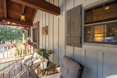 Image de Horsepasture River Townhome- Walk to Ski Resort and Restaurants!