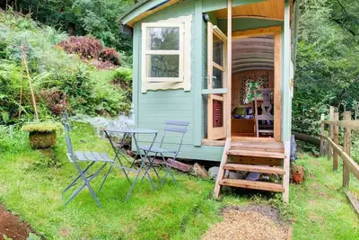 Image de Maison de vacances avec vue sur la colline et jardin