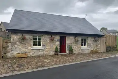 Image de Canal Cottage - Overlooking Lakes, & Mountains