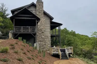 Image de Soak in the View at the Gray Fox