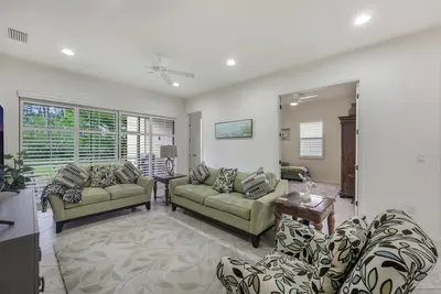 Image de Paseo - William Raveis Rentals